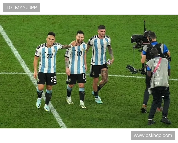 劳塔罗的崛起与挑战：从新星到顶级前锋的奋斗之路