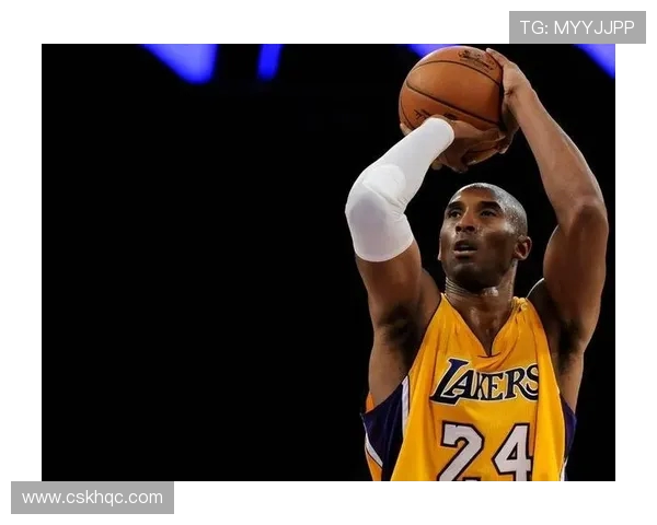 科比布莱恩特传奇生涯回顾与影响力分析：篮球巨星的光辉岁月