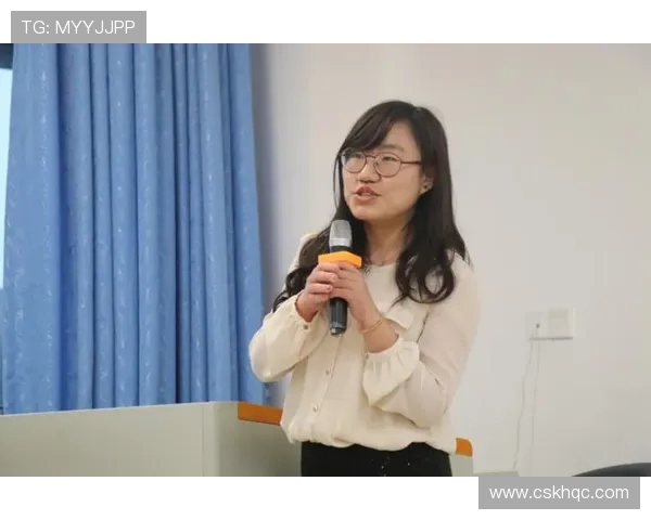 飞盘与梦想交织的旅程：杨静的深度对话与人生启示