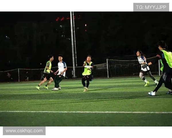 广州飞盘队与西安飞盘队赛后复盘分析比赛节奏与关键时刻